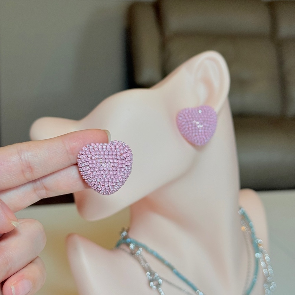 ⚜️ Pink Heart Stud Earrings - Picture 6 of 15